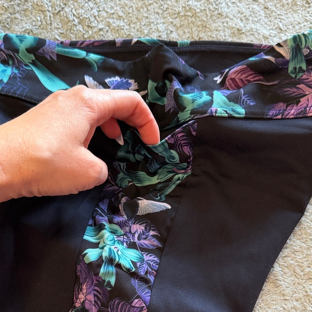 BLACKMILK Floral hummingbird pocket Leggings and matching sports bra size M - Picture 3 of 5